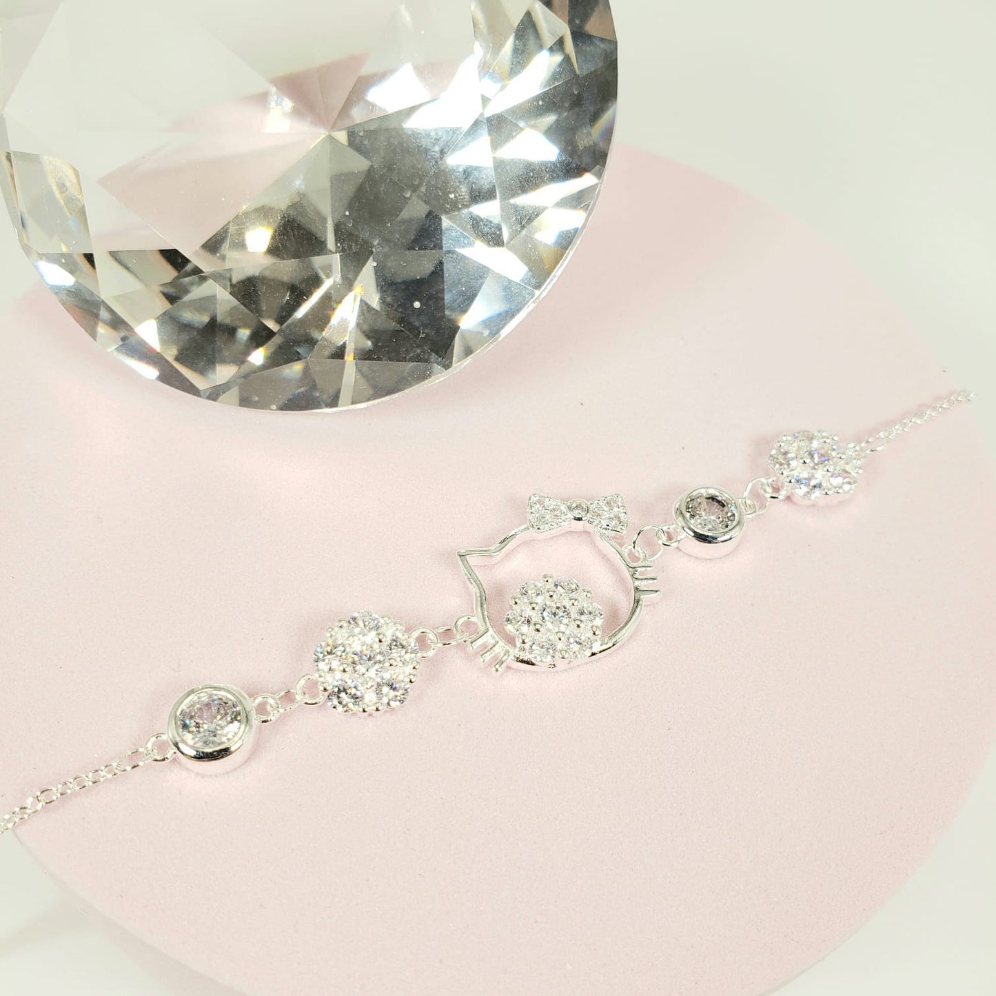 Hello Kitty Shiny Diamond Bracelet